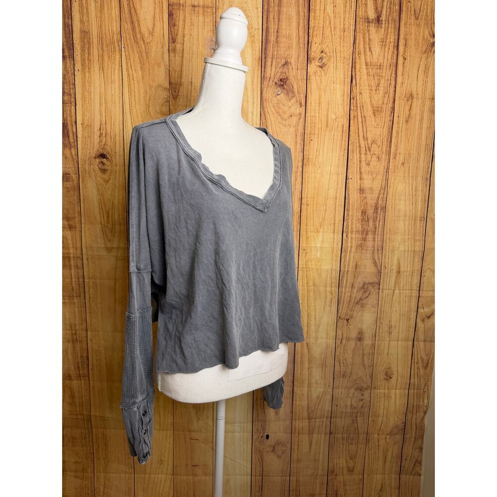 We The Free Oversized Boxy Exposed Seams V neck Long Sleeved Gray Wash Size XS